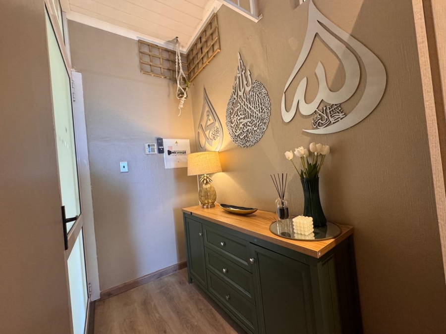 To Let 1 Bedroom Property for Rent in Strand North Western Cape